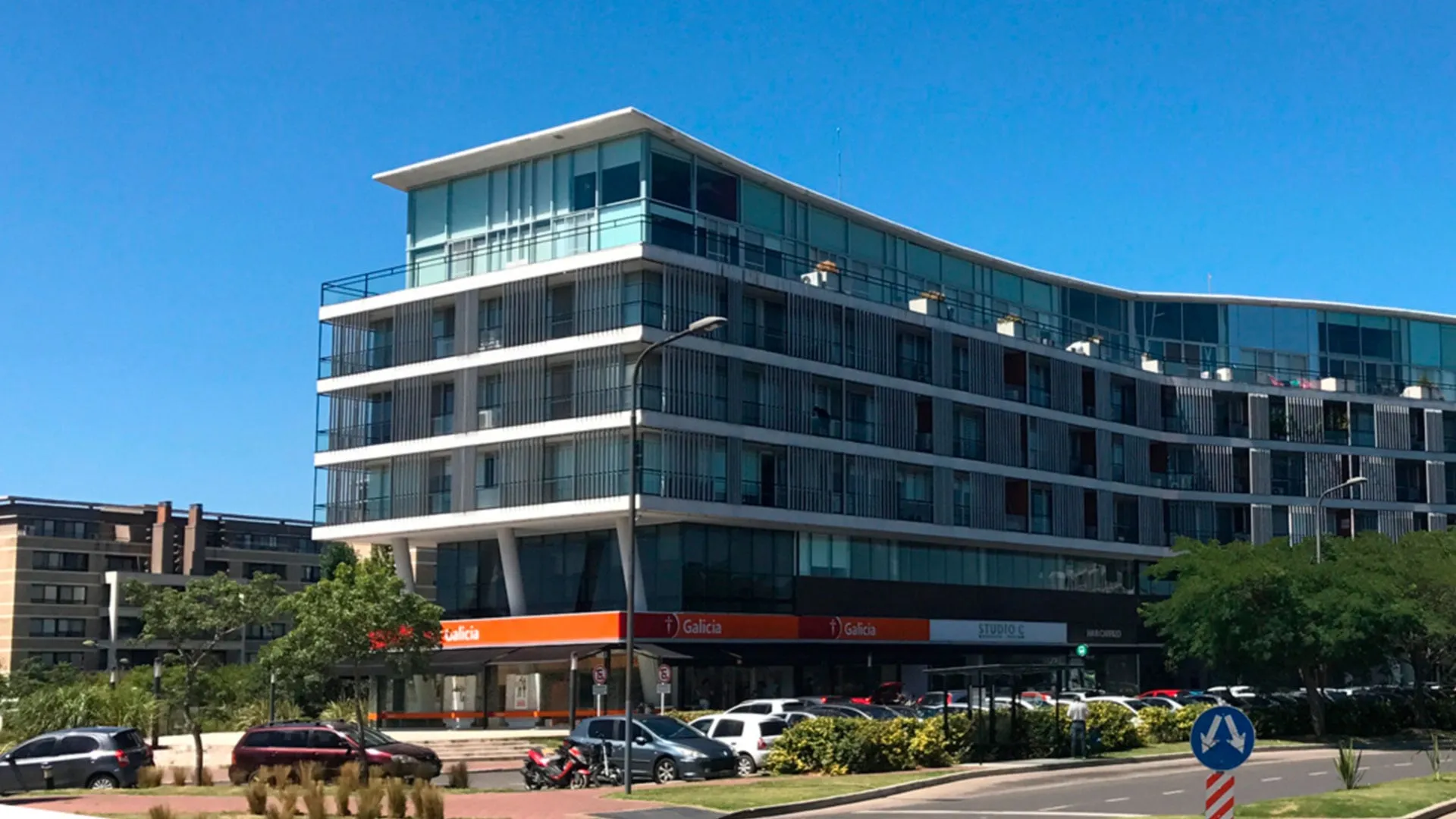 Vientos del Delta, edificio de usos mixtos en Nordelta